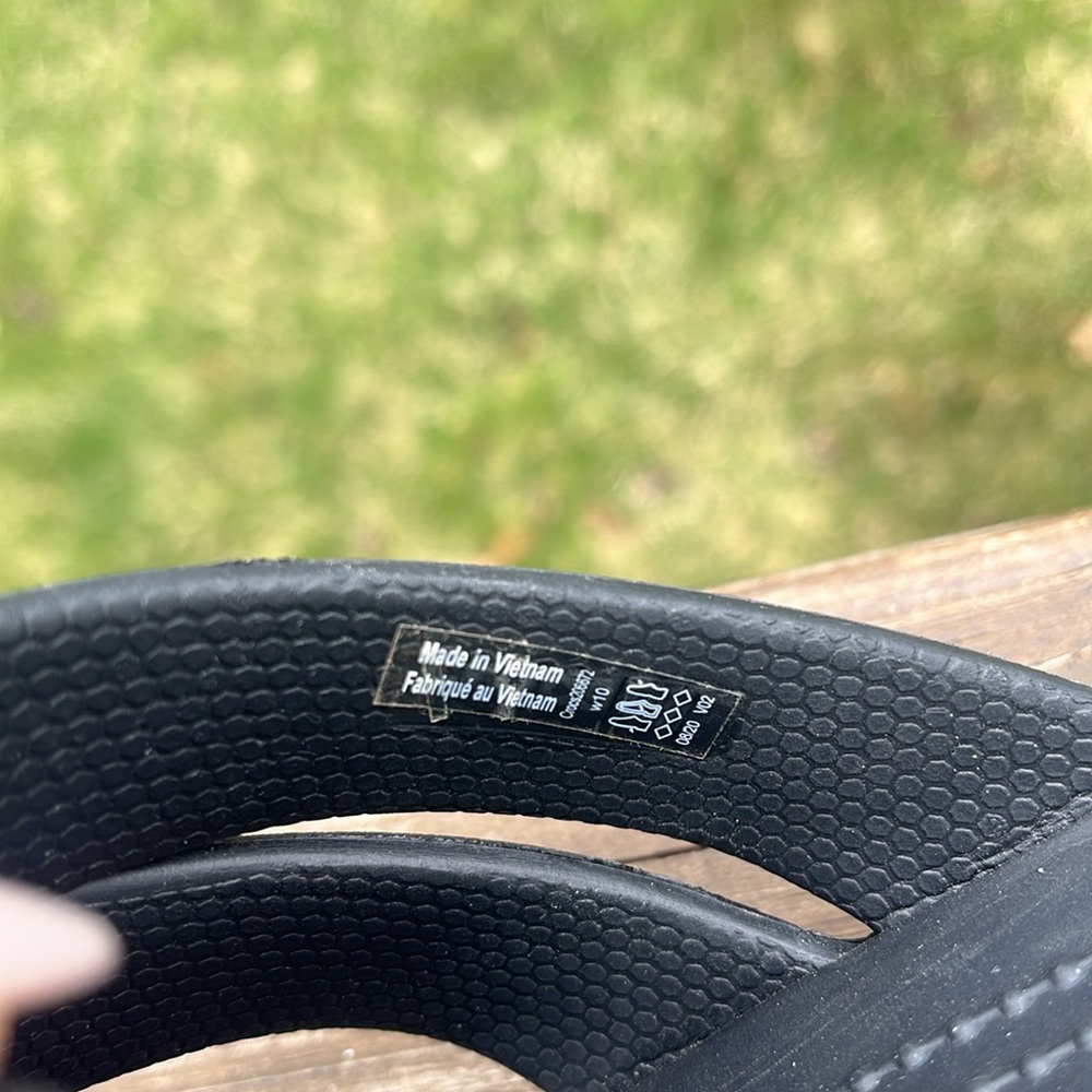 CROCS Women’s Black Dual Comfort Slides - Picture 5 of 5